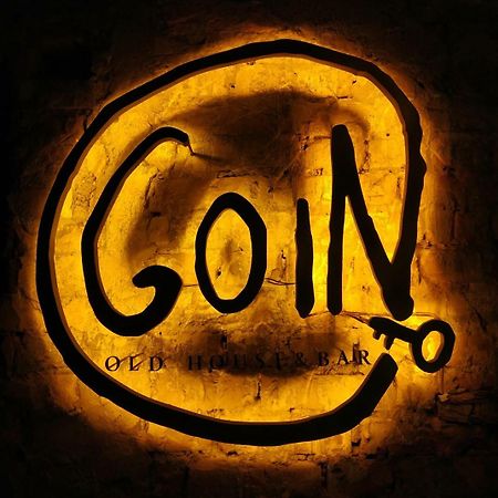 Апартаменты Goin Old House & Bar Тайнань Экстерьер фото