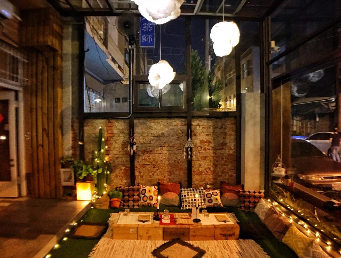 Апартаменты Goin Old House & Bar Тайнань Экстерьер фото