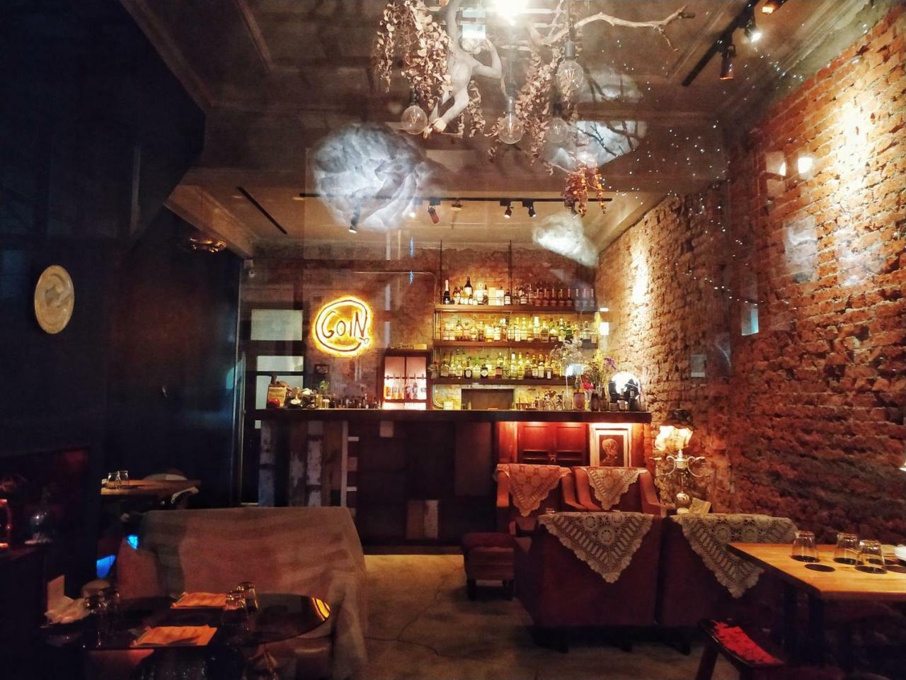 Апартаменты Goin Old House & Bar Тайнань Экстерьер фото